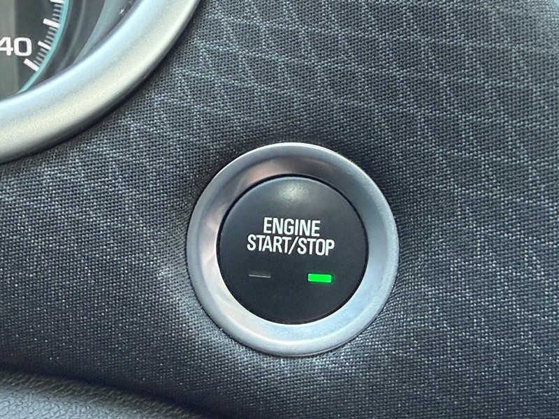 Chevrolet Malibu Vehicle Full-screen Gallery Image 15