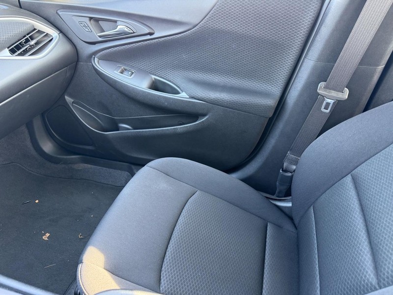 Chevrolet Malibu Vehicle Full-screen Gallery Image 20