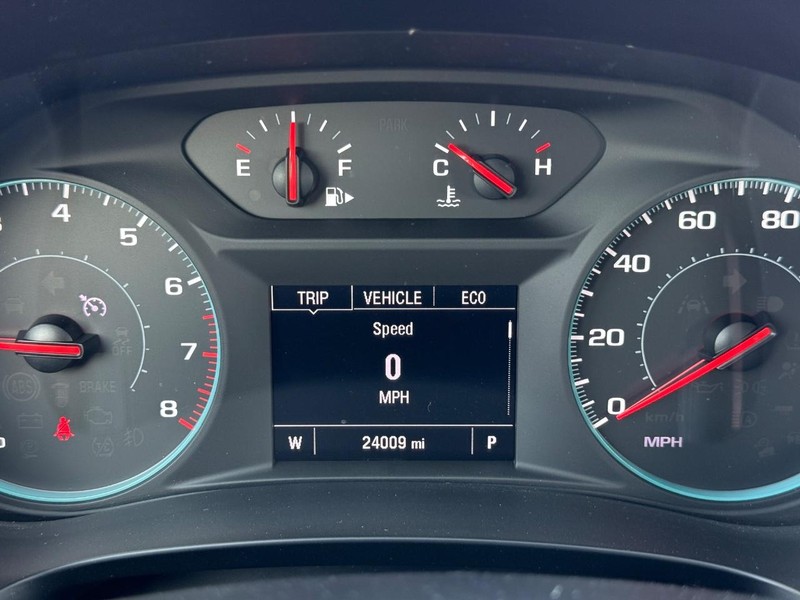 Chevrolet Malibu Vehicle Full-screen Gallery Image 21