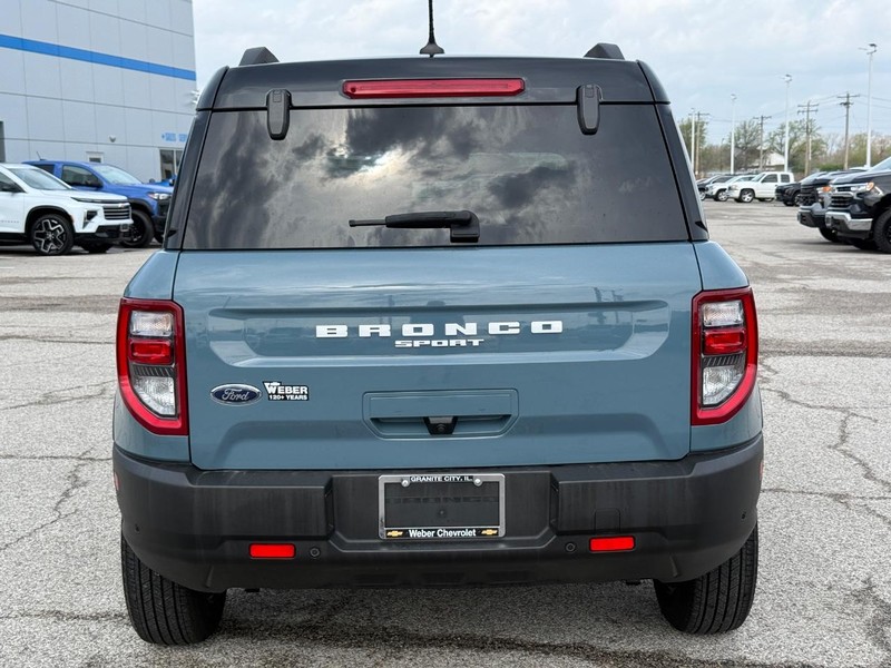 Ford Bronco Sport Vehicle Full-screen Gallery Image 4