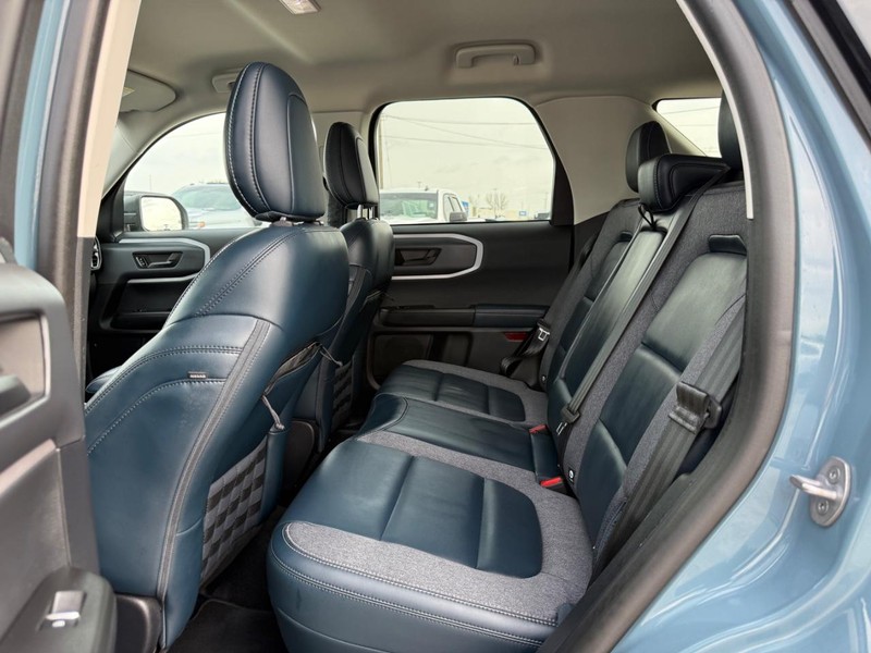 Ford Bronco Sport Vehicle Full-screen Gallery Image 10