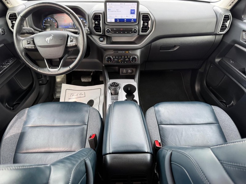 Ford Bronco Sport Vehicle Full-screen Gallery Image 11