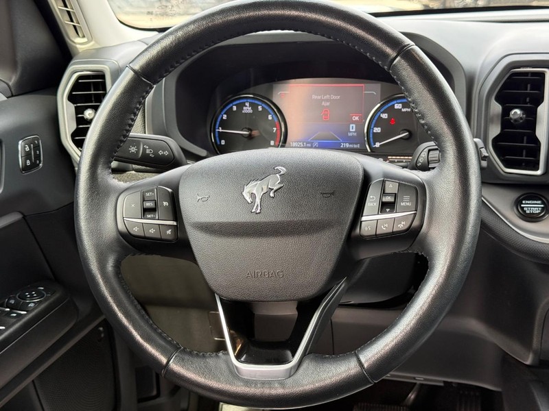 Ford Bronco Sport Vehicle Full-screen Gallery Image 12