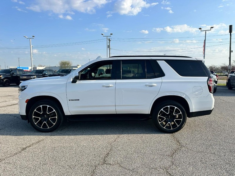 Chevrolet Tahoe Vehicle Full-screen Gallery Image 2