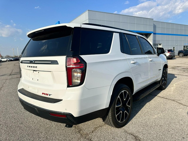 Chevrolet Tahoe Vehicle Full-screen Gallery Image 7