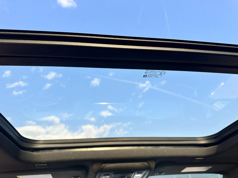 Chevrolet Tahoe Vehicle Full-screen Gallery Image 13