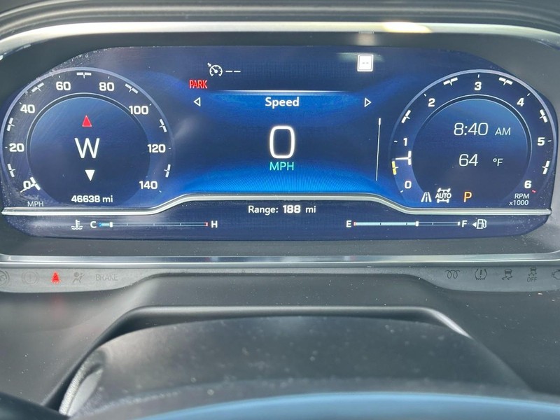 Chevrolet Tahoe Vehicle Full-screen Gallery Image 24