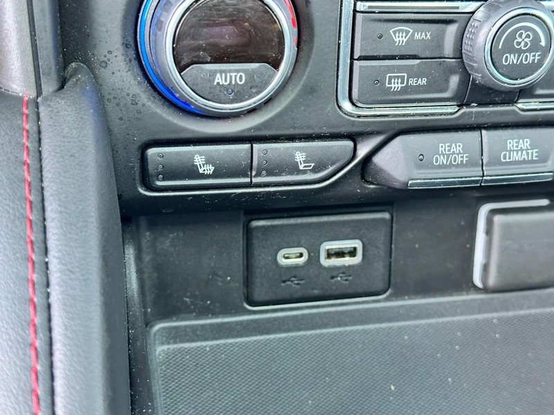 Chevrolet Tahoe Vehicle Full-screen Gallery Image 25