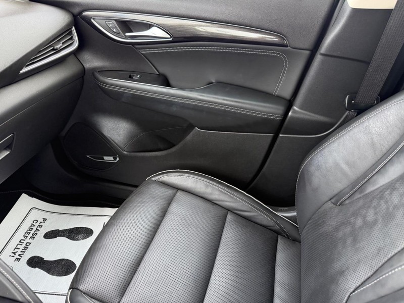 Buick Envision Vehicle Full-screen Gallery Image 20