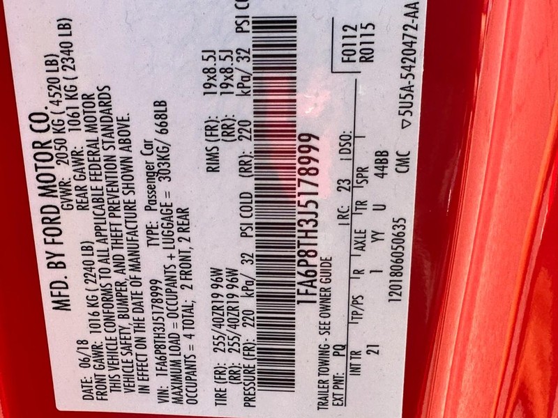 Ford Mustang Vehicle Full-screen Gallery Image 21