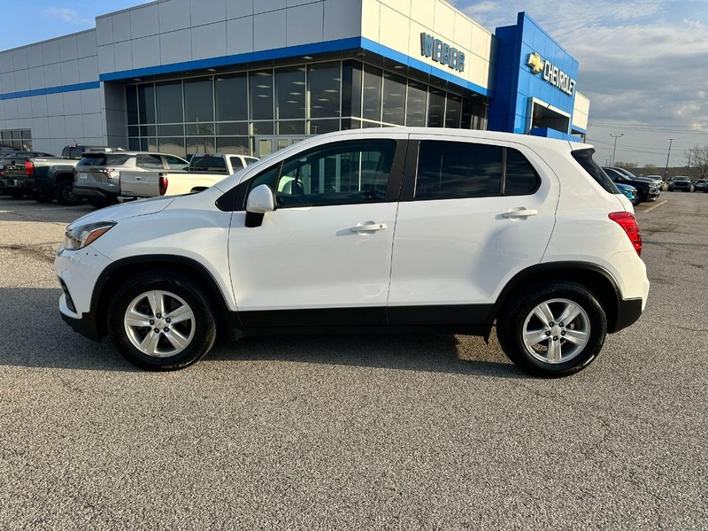Chevrolet Trax Vehicle Full-screen Gallery Image 2