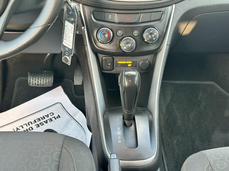 Chevrolet Trax Vehicle Full-screen Gallery Image 14