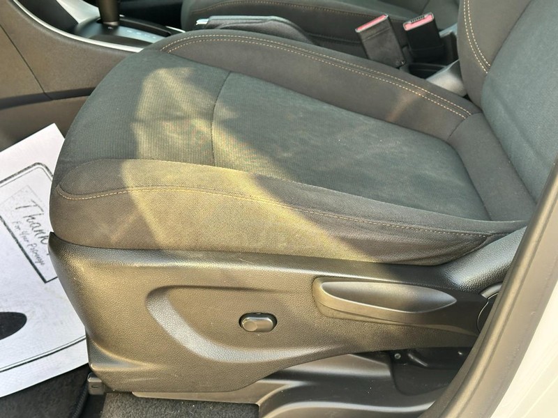 Chevrolet Trax Vehicle Full-screen Gallery Image 17