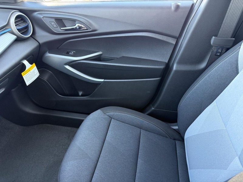 Chevrolet Trax Vehicle Full-screen Gallery Image 14