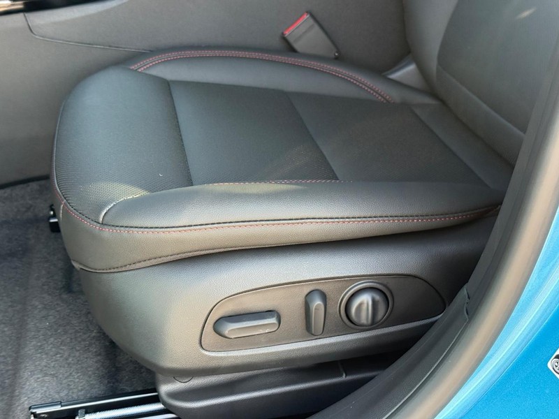 Chevrolet Trax Vehicle Full-screen Gallery Image 17