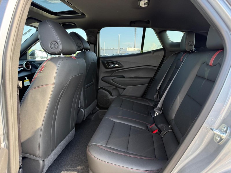 Chevrolet Trax Vehicle Full-screen Gallery Image 5