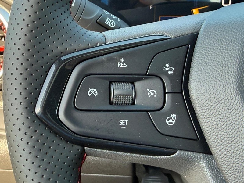 Chevrolet Trax Vehicle Full-screen Gallery Image 9