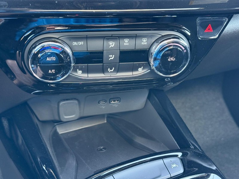Chevrolet Trax Vehicle Full-screen Gallery Image 14