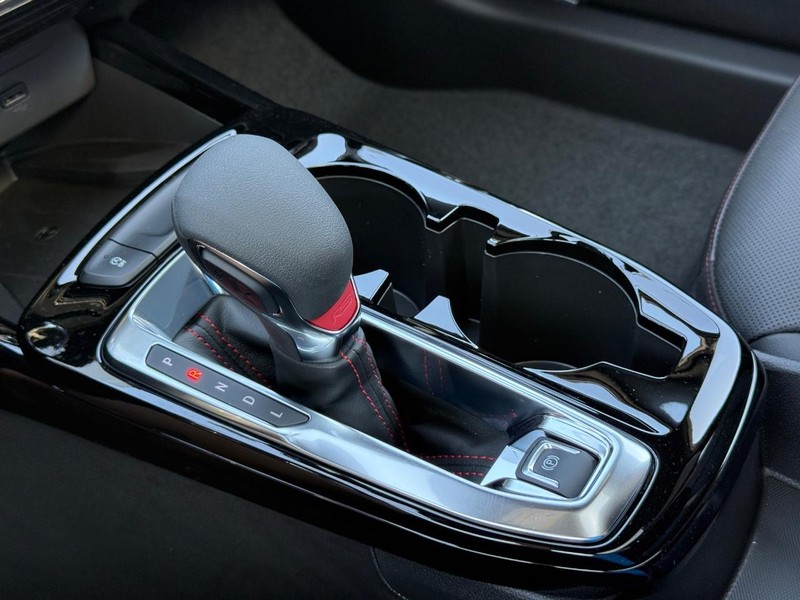 Chevrolet Trax Vehicle Full-screen Gallery Image 15