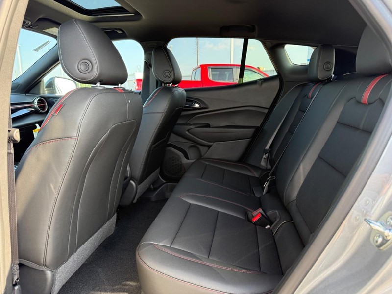 Chevrolet Trax Vehicle Full-screen Gallery Image 5