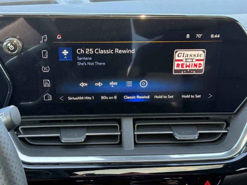 Chevrolet Trax Vehicle Full-screen Gallery Image 12