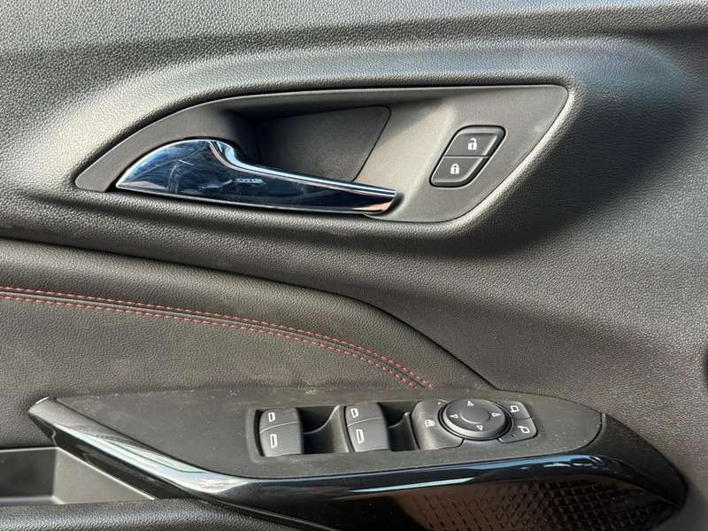 Chevrolet Trax Vehicle Full-screen Gallery Image 17