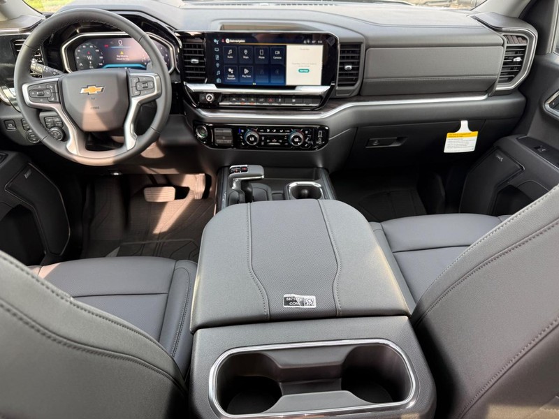 Chevrolet Silverado 1500 Vehicle Full-screen Gallery Image 8
