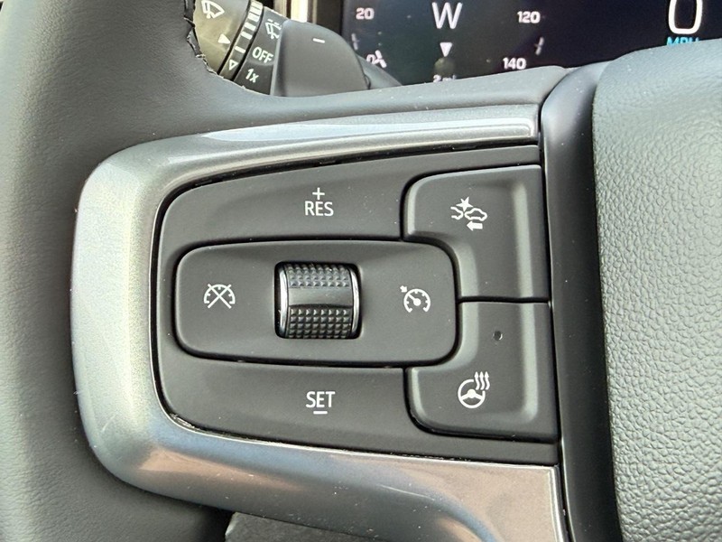 Chevrolet Silverado 1500 Vehicle Full-screen Gallery Image 10