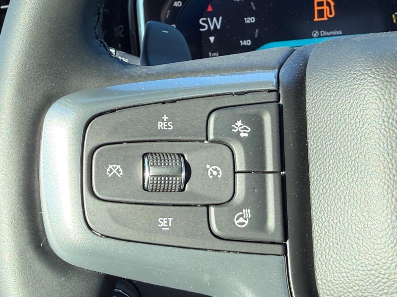 Chevrolet Silverado 1500 Vehicle Full-screen Gallery Image 10