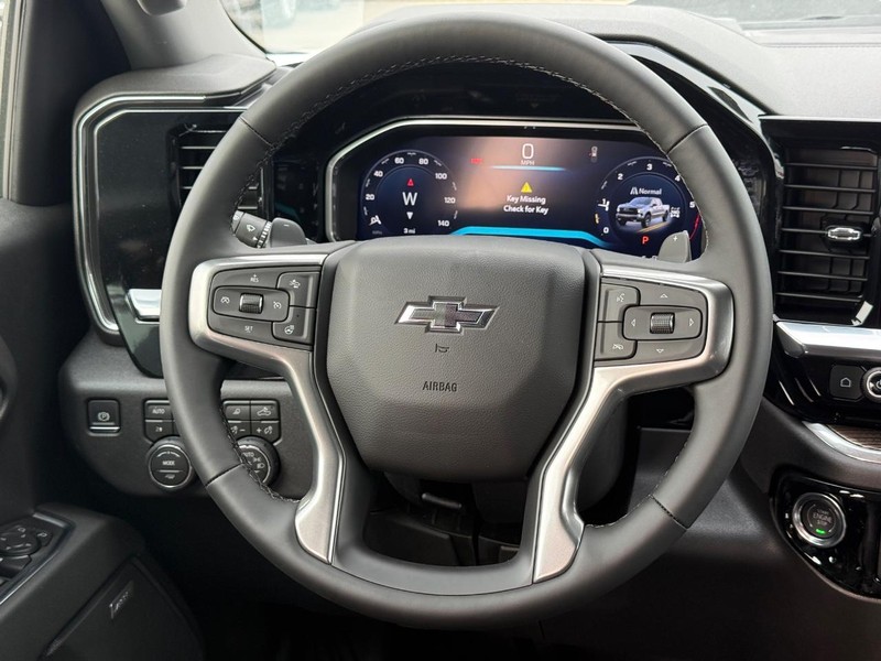 Chevrolet Silverado 1500 Vehicle Full-screen Gallery Image 7