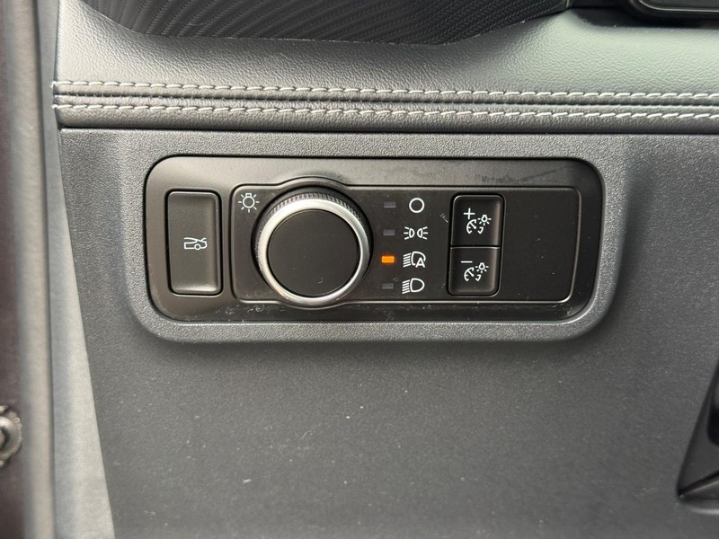 Ford Mustang Vehicle Full-screen Gallery Image 22