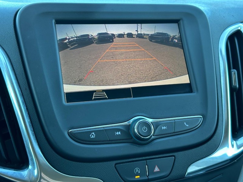 Chevrolet Equinox Vehicle Full-screen Gallery Image 17