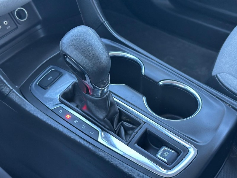 Chevrolet Equinox Vehicle Full-screen Gallery Image 19