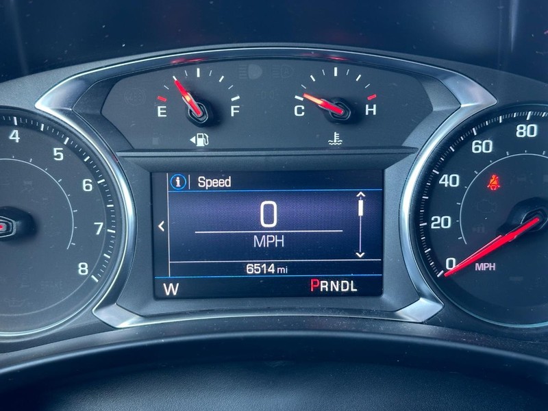Chevrolet Equinox Vehicle Full-screen Gallery Image 21