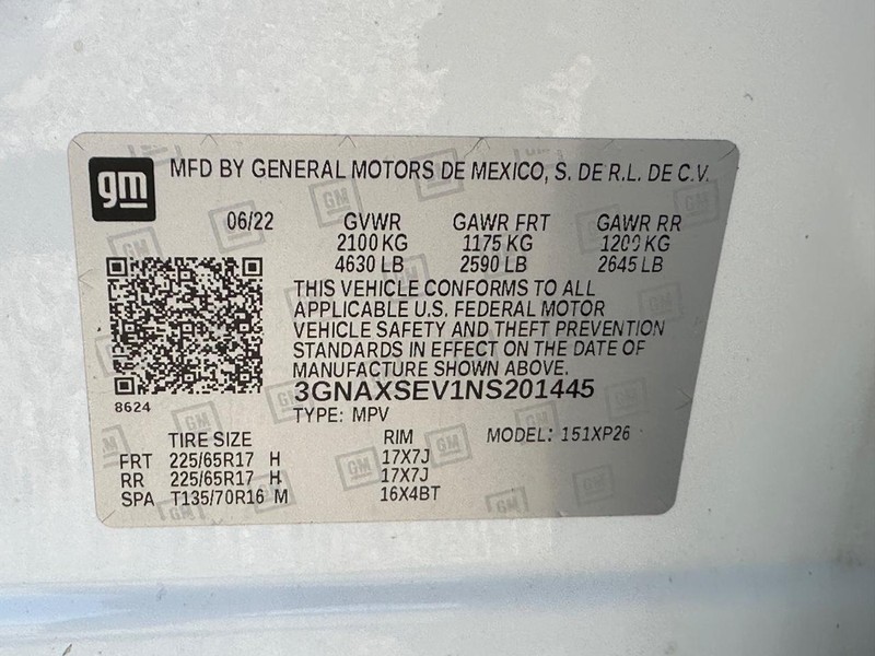 Chevrolet Equinox Vehicle Full-screen Gallery Image 24