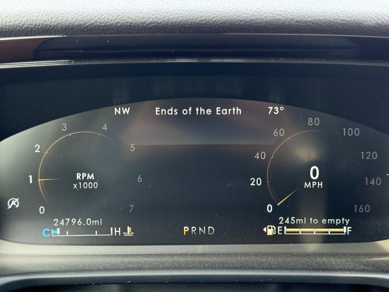Lincoln Aviator Vehicle Full-screen Gallery Image 25