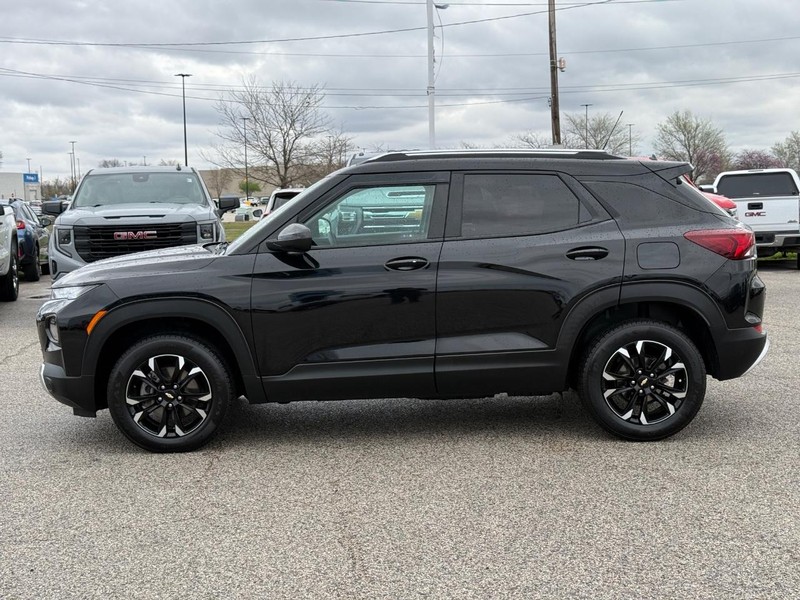 Chevrolet TrailBlazer Vehicle Full-screen Gallery Image 2