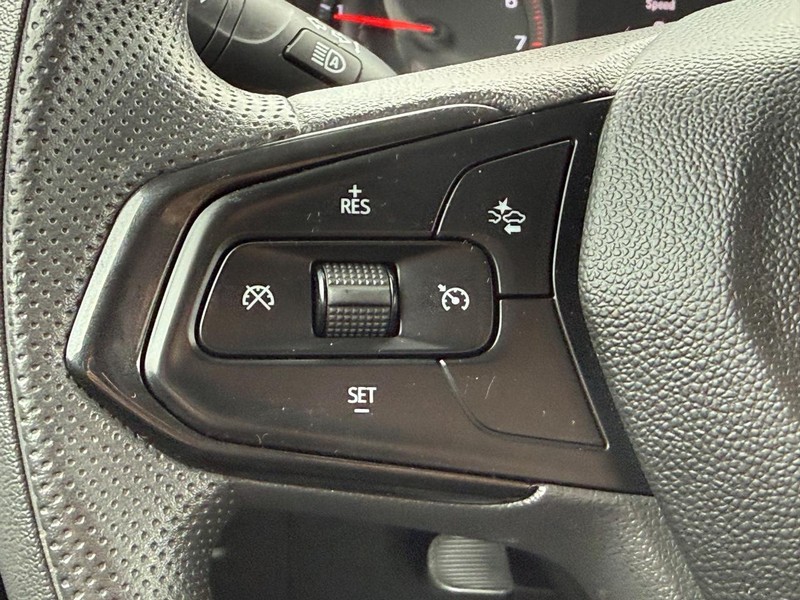 Chevrolet TrailBlazer Vehicle Full-screen Gallery Image 13