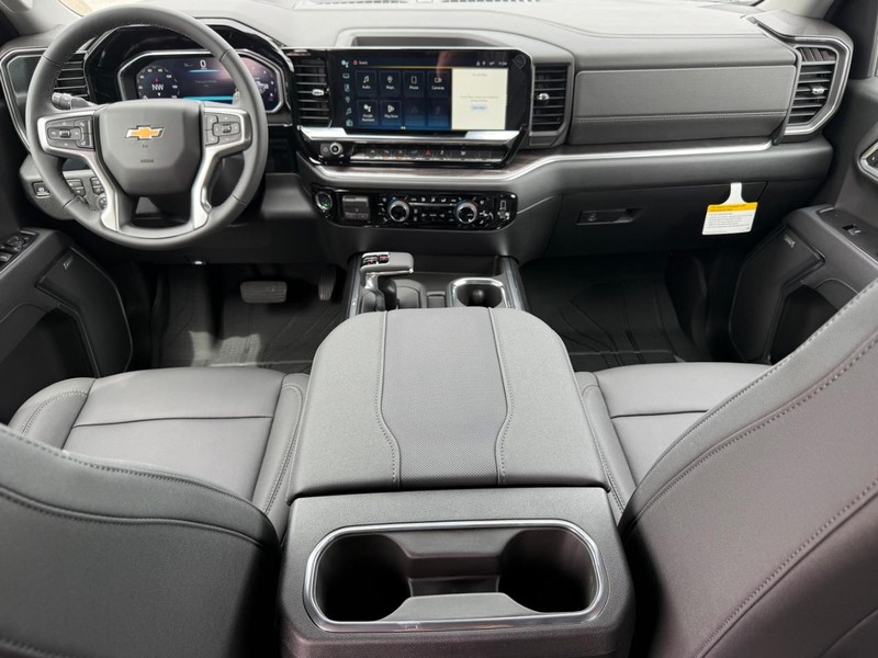 Chevrolet Silverado 1500 Vehicle Full-screen Gallery Image 6