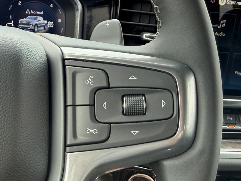 Chevrolet Silverado 1500 Vehicle Full-screen Gallery Image 9