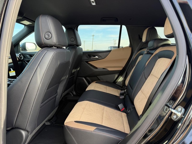 Chevrolet Equinox Vehicle Full-screen Gallery Image 5