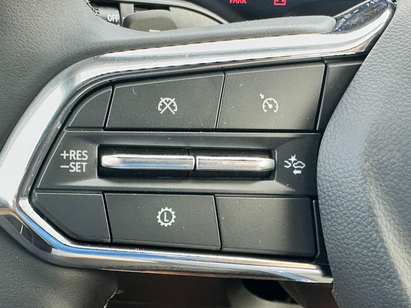 Chevrolet Equinox Vehicle Full-screen Gallery Image 11