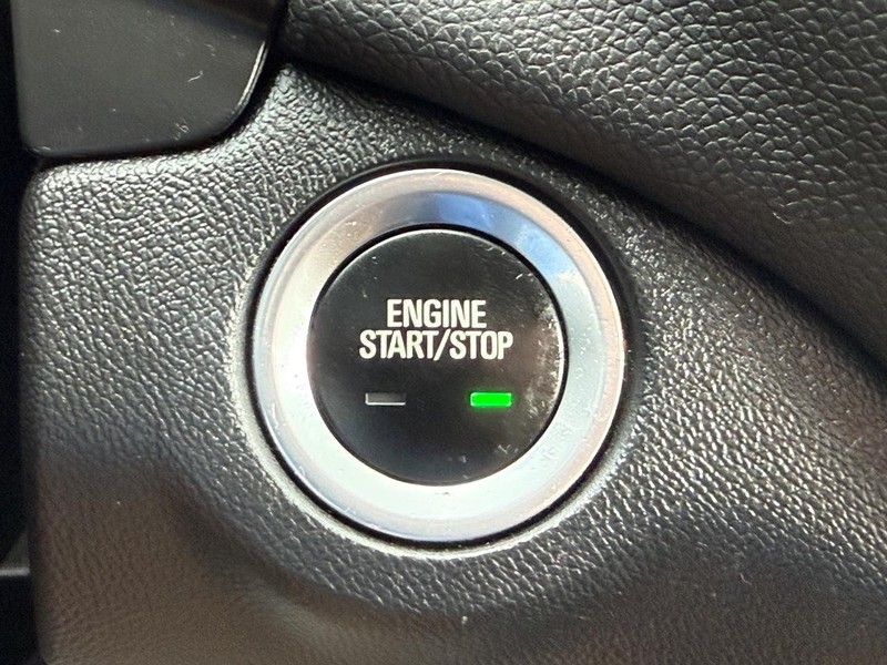 Chevrolet Equinox Vehicle Full-screen Gallery Image 15