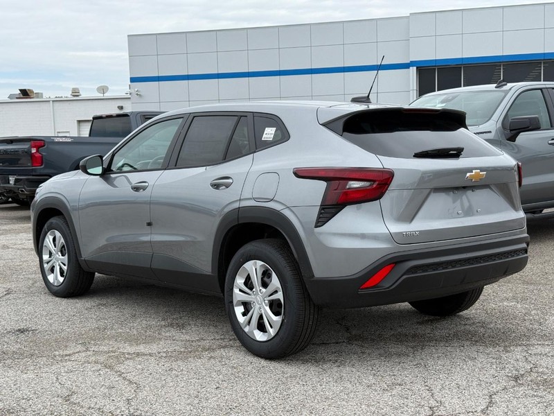Chevrolet Trax Vehicle Full-screen Gallery Image 3