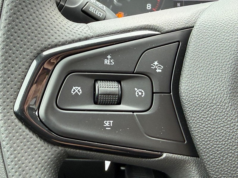 Chevrolet Trax Vehicle Full-screen Gallery Image 4