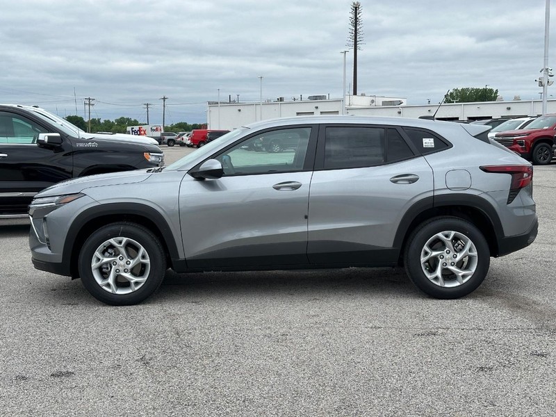 Chevrolet Trax Vehicle Full-screen Gallery Image 2