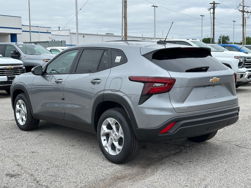 Chevrolet Trax Vehicle Full-screen Gallery Image 3