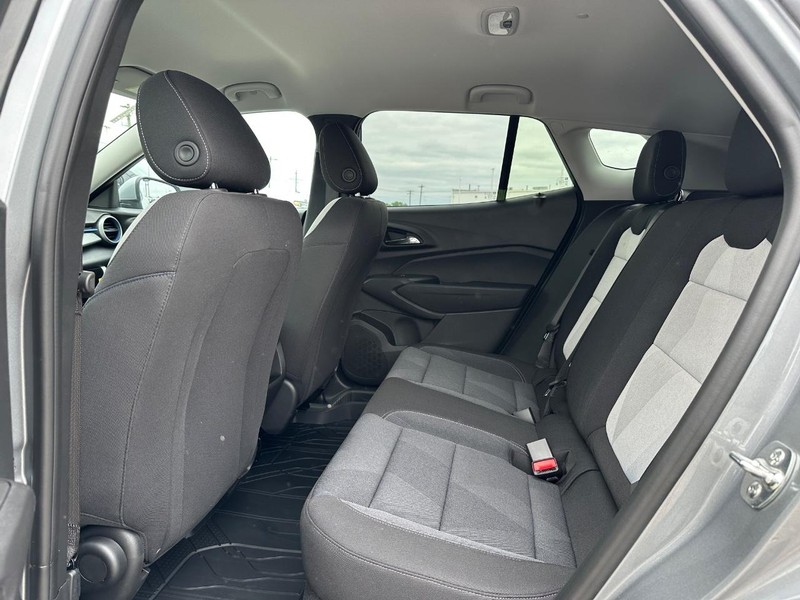 Chevrolet Trax Vehicle Full-screen Gallery Image 5