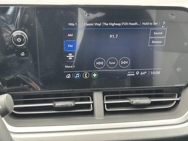 Chevrolet Trax Vehicle Full-screen Gallery Image 10