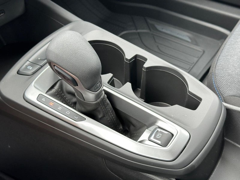 Chevrolet Trax Vehicle Full-screen Gallery Image 13